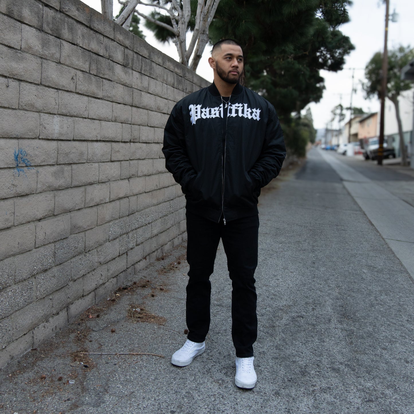 PASIFIKA MENS BOMBER JACKET BLACK